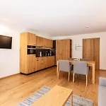 Konukevi Keyone Homes Zwieselstein 3*